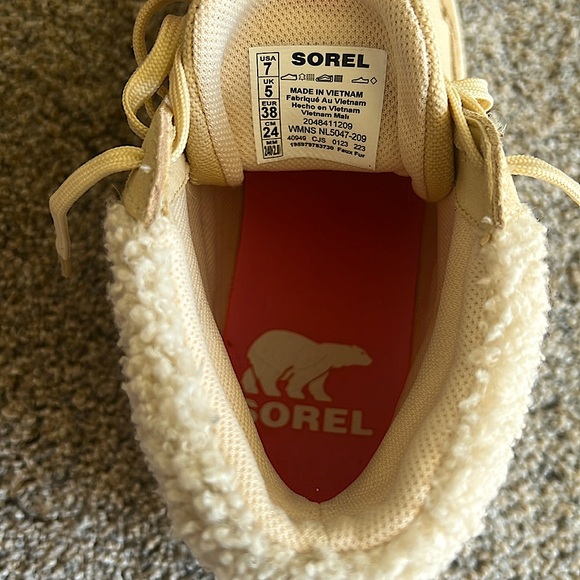 Sorel Women’s Winter Booots - Picture 5 of 6